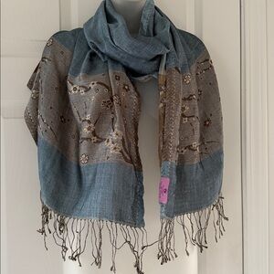 She Complete 100% Silk Pashmina Silverish Blue and Tan Shawl Wrap w/ Fringe